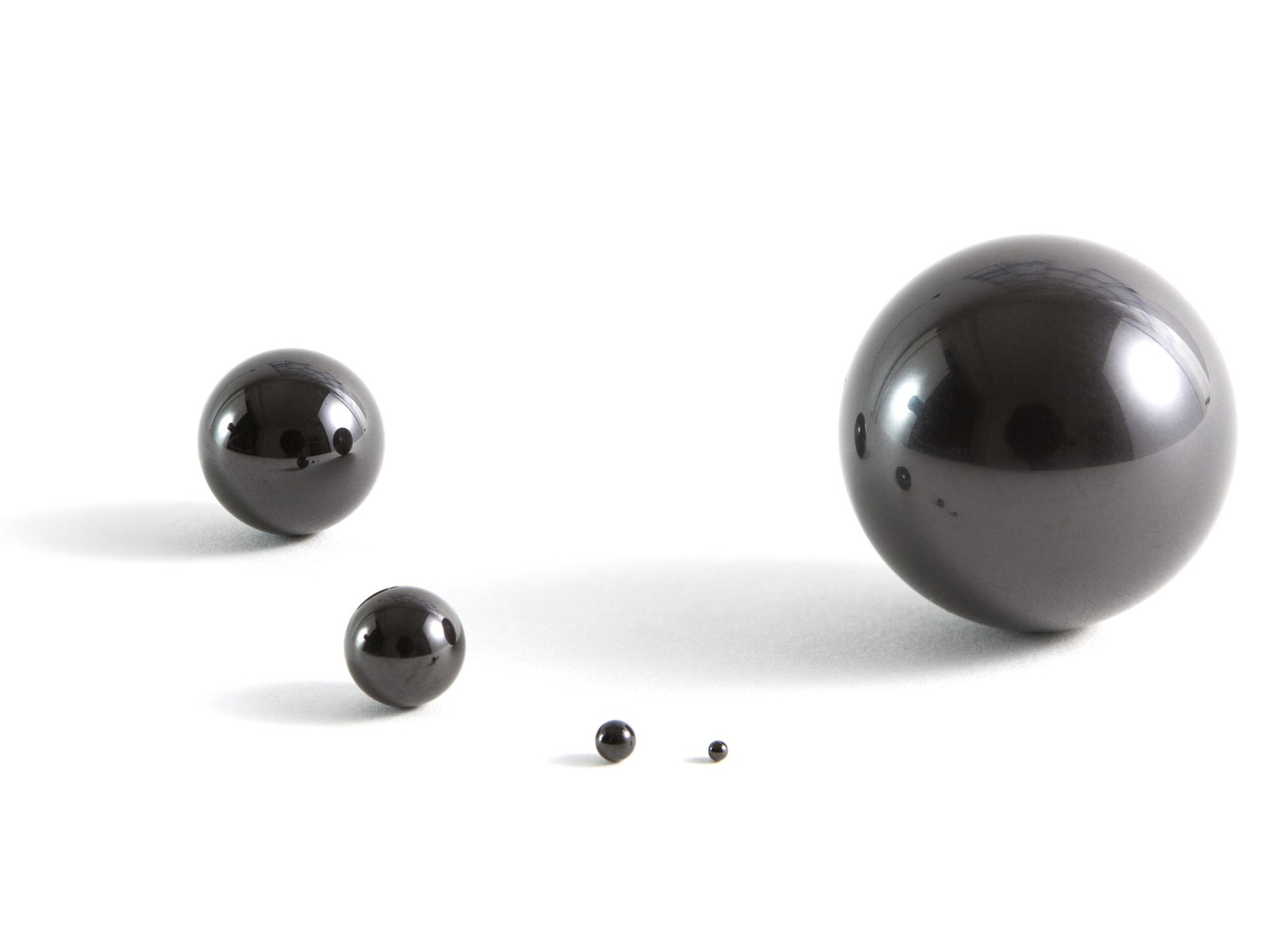 Silicon nitride ceramic bearing balls in different sizes