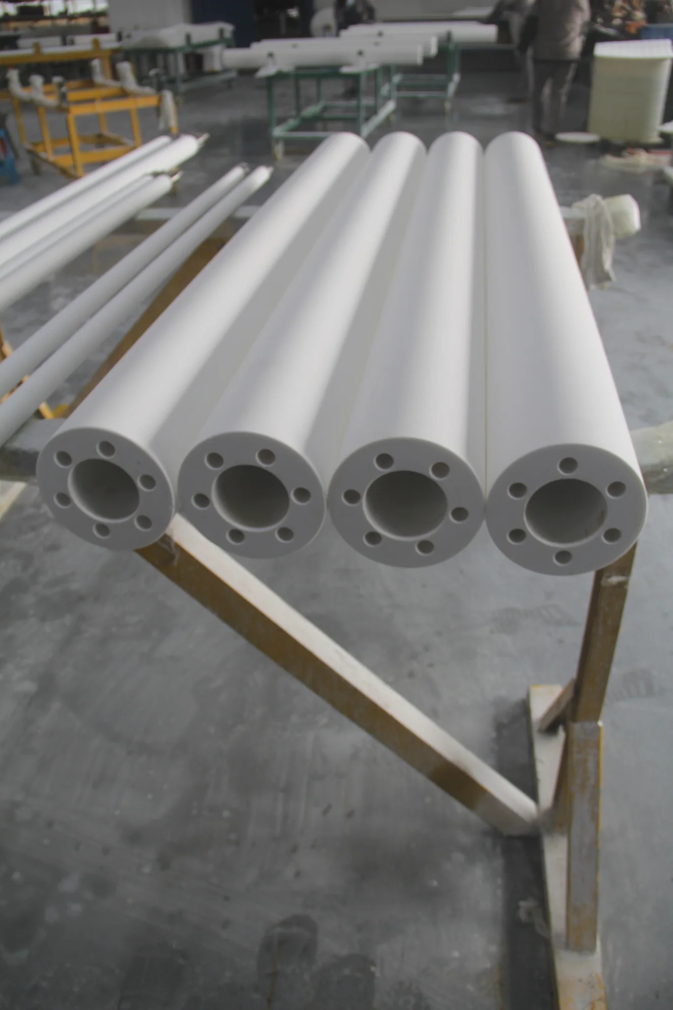 Large hollow fused silica ceramic rollers