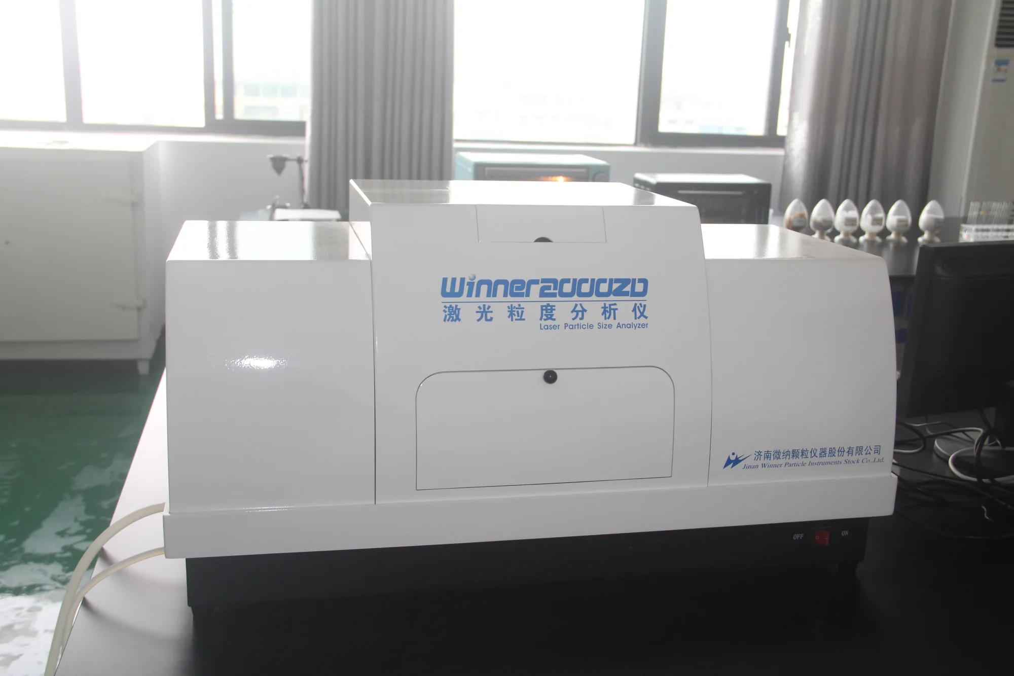 Technical ceramic testing and inspection laboratory